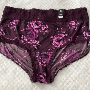 Torrid Curve Sexy Brief ~ Size 1 ~ Floral Skulls ~ Lace Trimmed